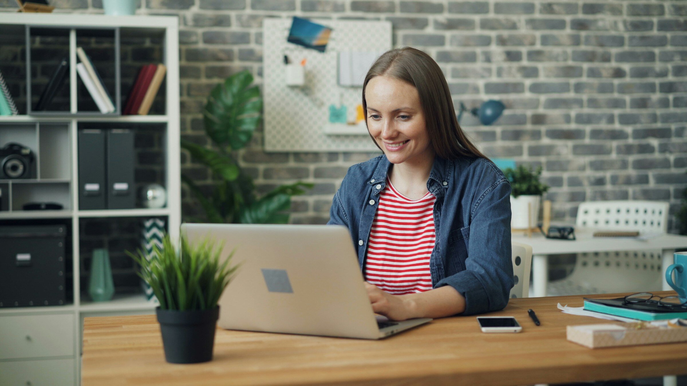 woman happy with Prometheus Integration