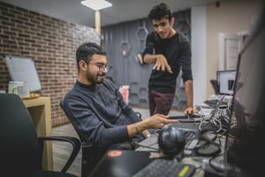 team discussing importance of Browser Monitoring