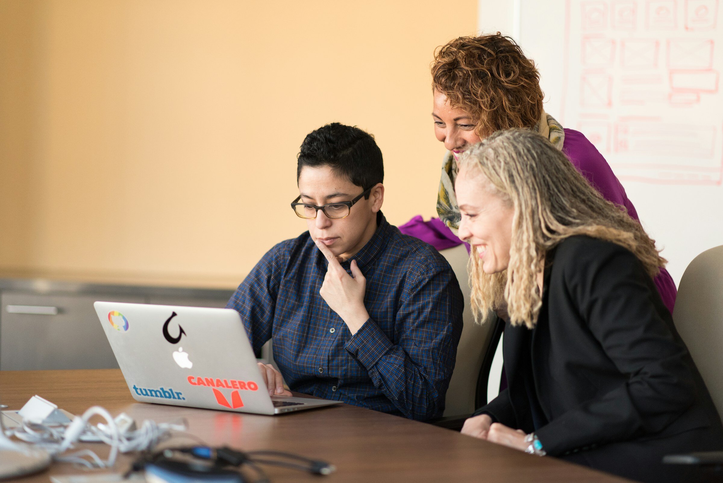 woman understanding need of Site24X7 Alternatives