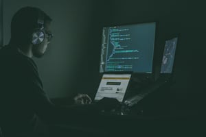 developer working with Vercel Logging